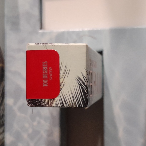 ONE OF A KIND URBAN DECAY BEACHED MAKEUP VAULT COLLECTION - Picture 3 of 13